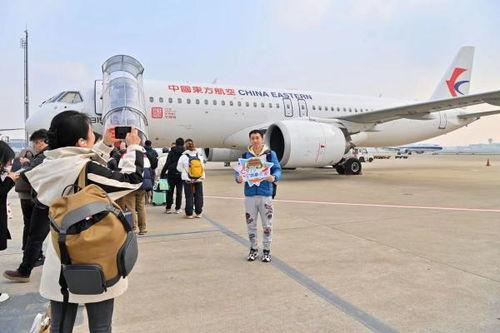 乘坐飞机图片,捕捉云端之旅的瞬间